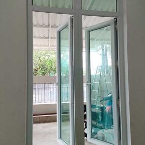 Jendela swing upvc Bali