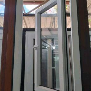 Jendela casement upvc Bali